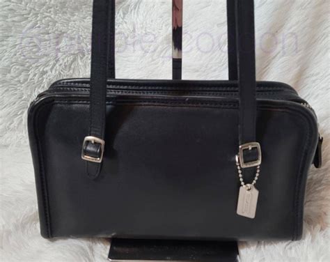 Vintage Coach Swing Zip Bag in Black 9051 .